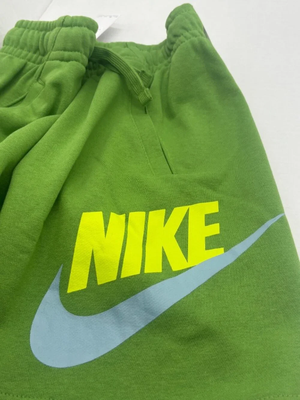 Nike Kid’s Sportswear HBR Club Fleece Shorts, Chlorophyll, Boy's Sz. M